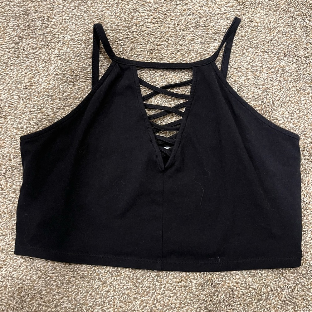 Cross cross tank crop top